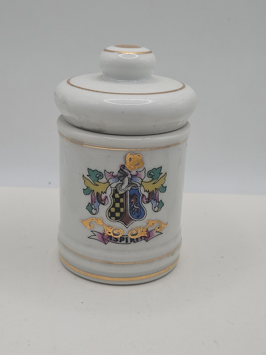Vintage Apothecary Jars 6 Pharmacy Bottles Gold Trim Crest Hand Painted Japan
