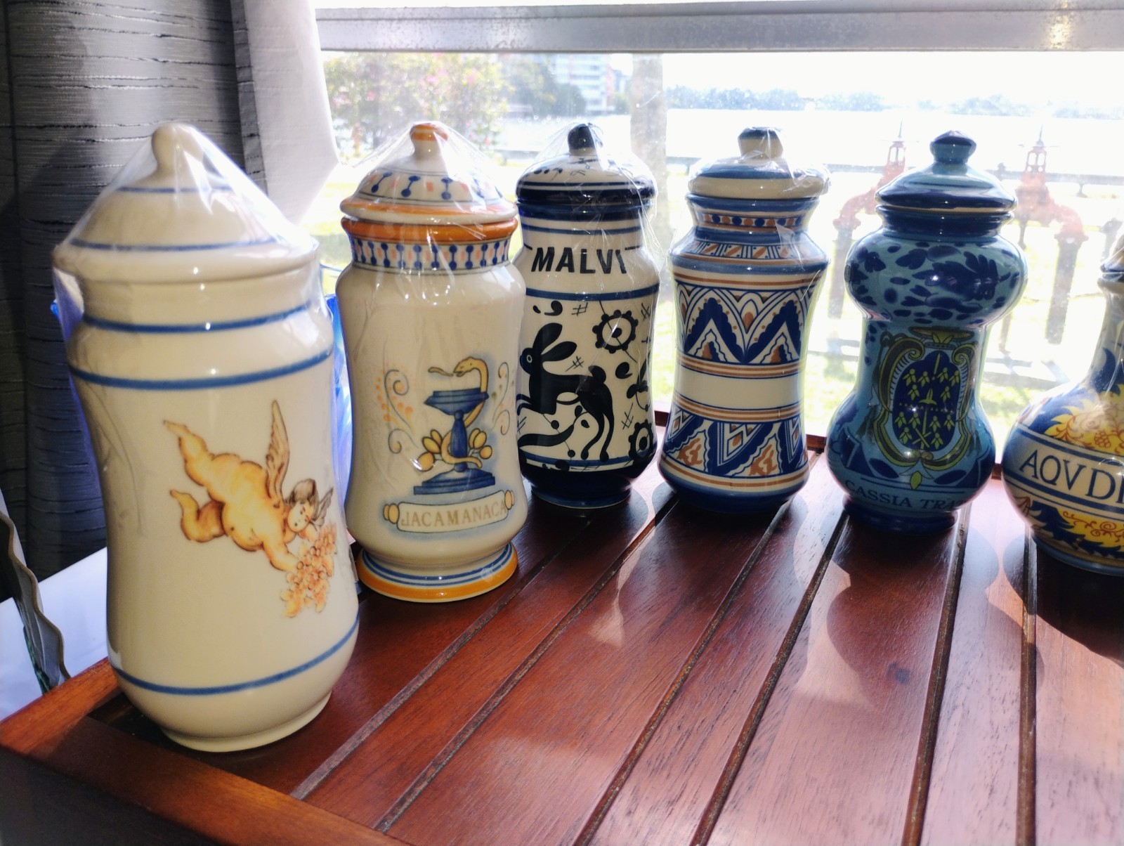 1 Tarro Angelus Pharmacy Albarello Apothecary Jar Italy 6″ Angel Cherub