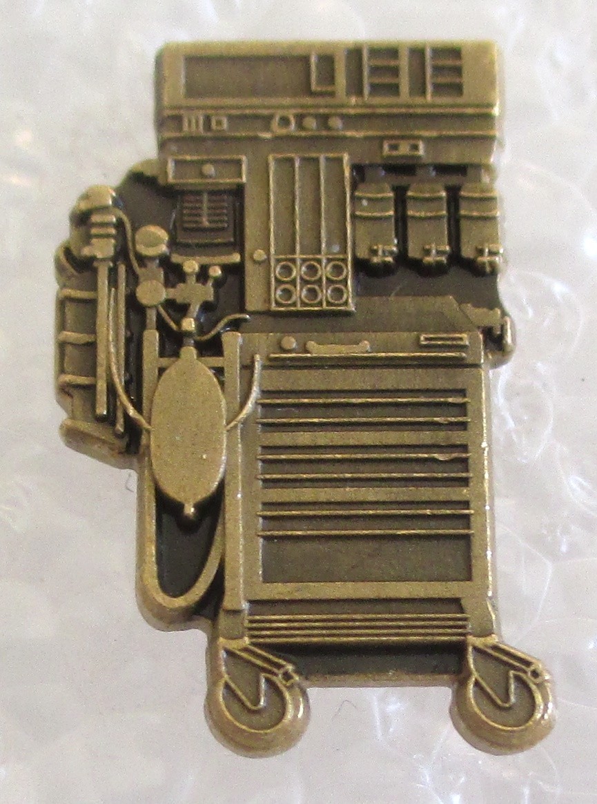 Vintage Medical Hospital ? Machine Equipment Tie Tack Pin – Doctor Technician ?