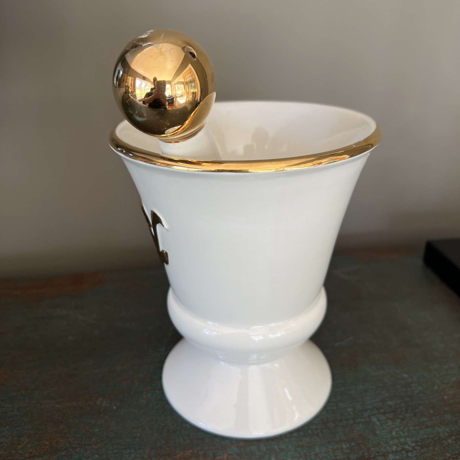 VTG. RX OWENS ILLINOIS PHARMACY MORTAR & PESTLE / GOLD GILDING APOTHECARY PIECE