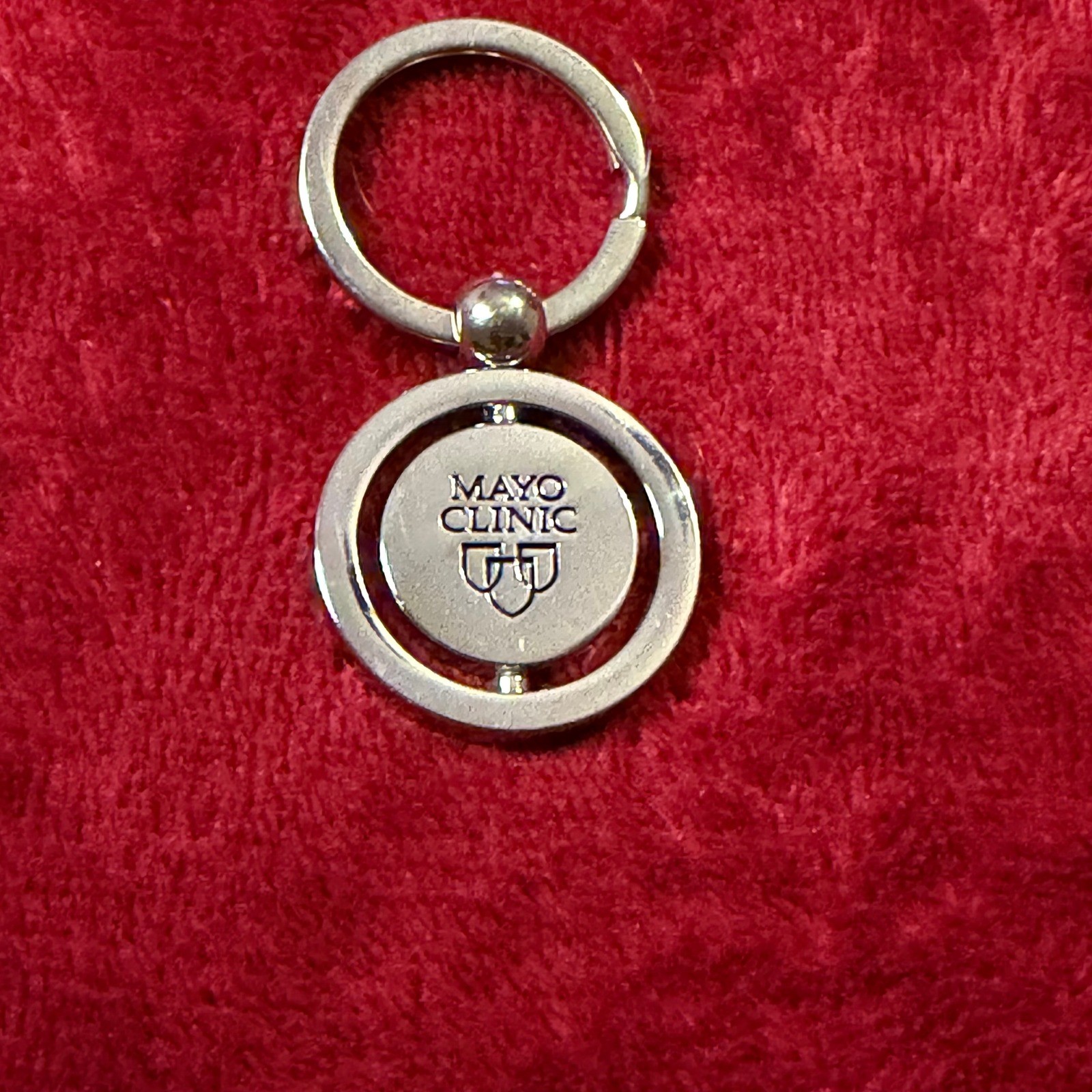 Mayo Clinic 2018 Supporter Keychain Silver Tone Spinning Logo Medallion Fob