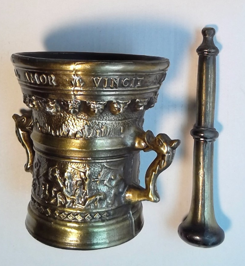 Heavy Bronze Mortar & Pestle Twin Serpents AMOR VINCIT ANNO SALVTIS NOSTRE 1580