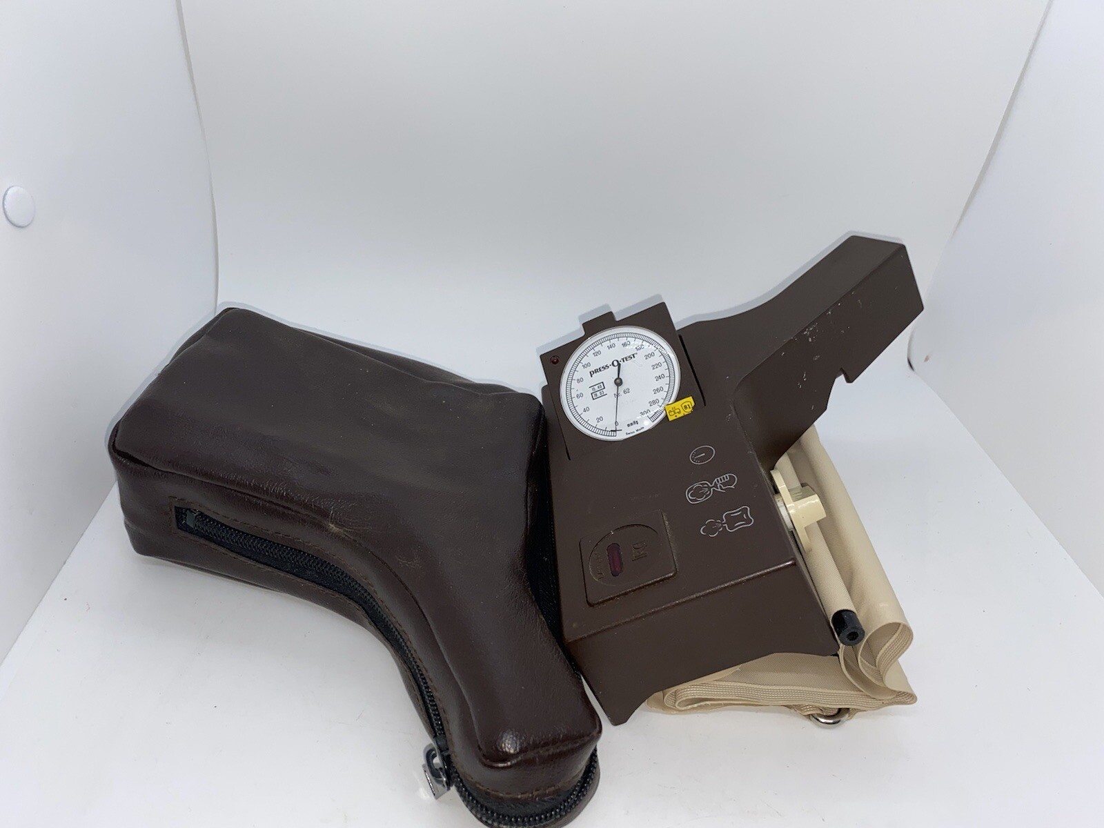 Vintage Press-O-Test Blood Pressure Testing Device c. 1982 Geneva • Switzerland