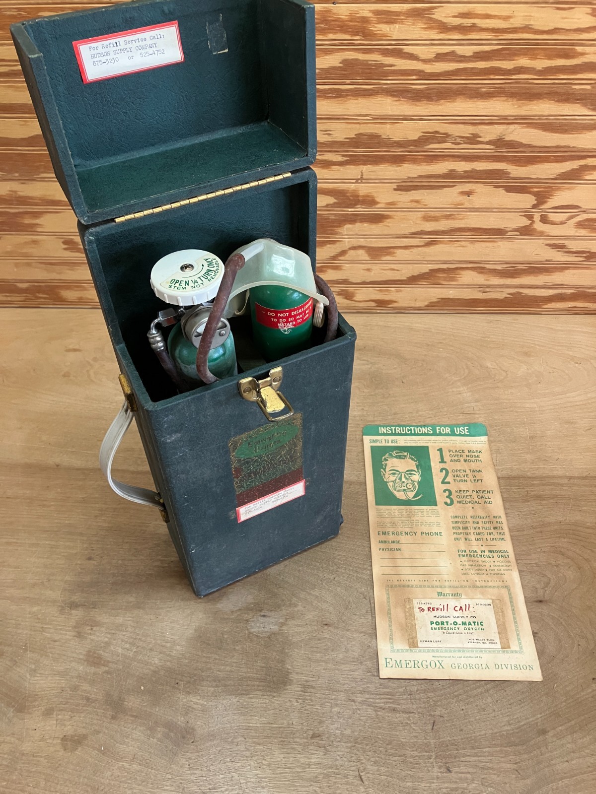 Vintage Portable Oxygen Kit Green Sphere Tank w/ Carrying Case, Emergox, Inc