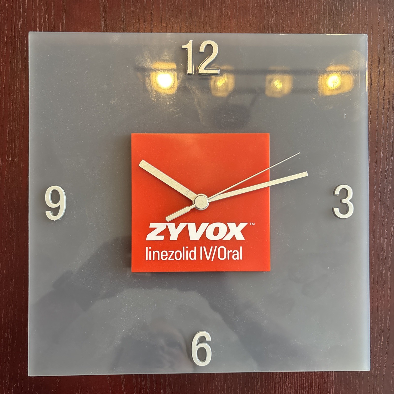 Zyvox Linezolid IV/Oral Pharmaceutical Drug Rep Promo Wall Clock PARTS AS IS