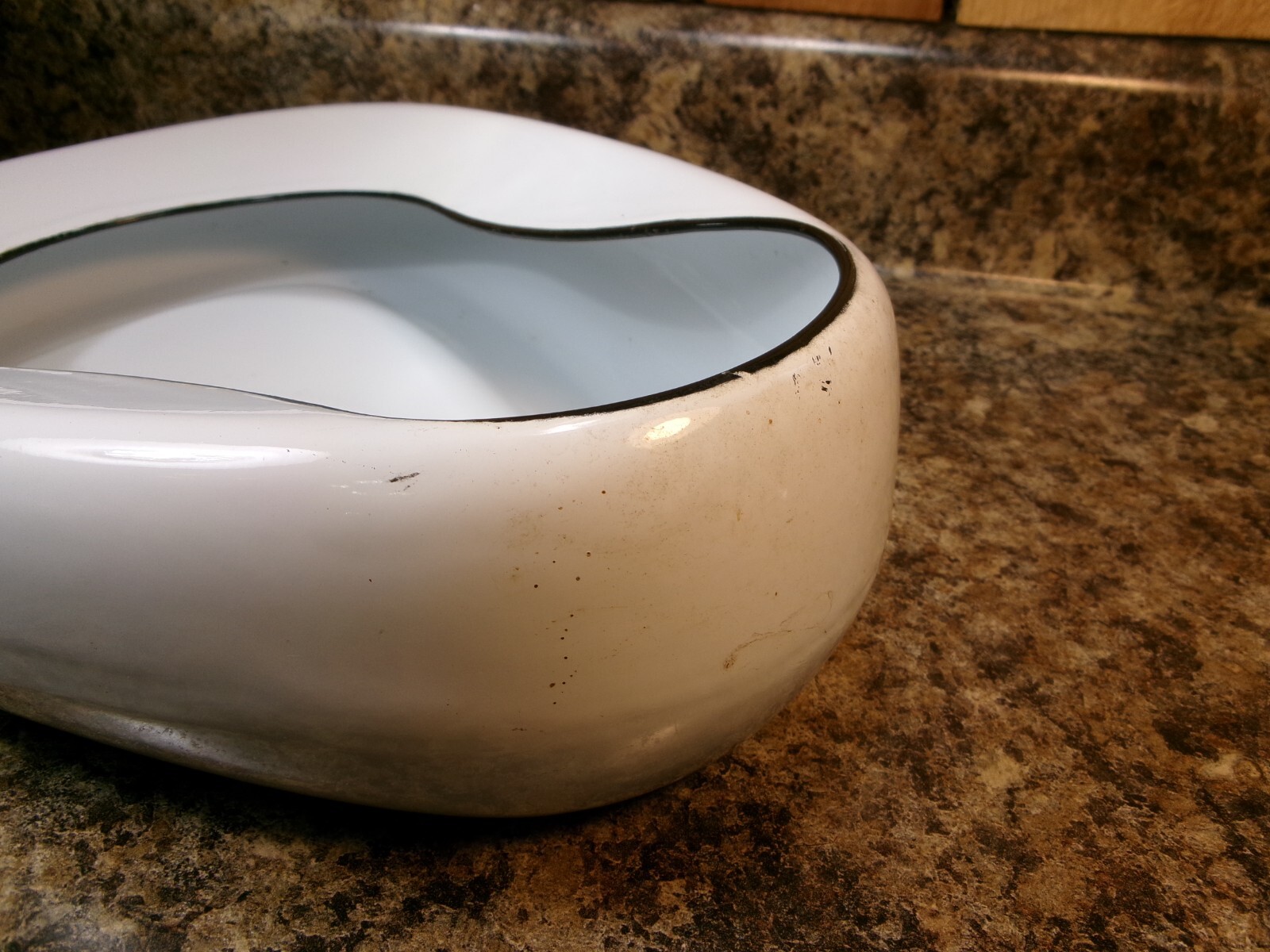 Vintage Enamelware Unbranded Smaller Bedpan
