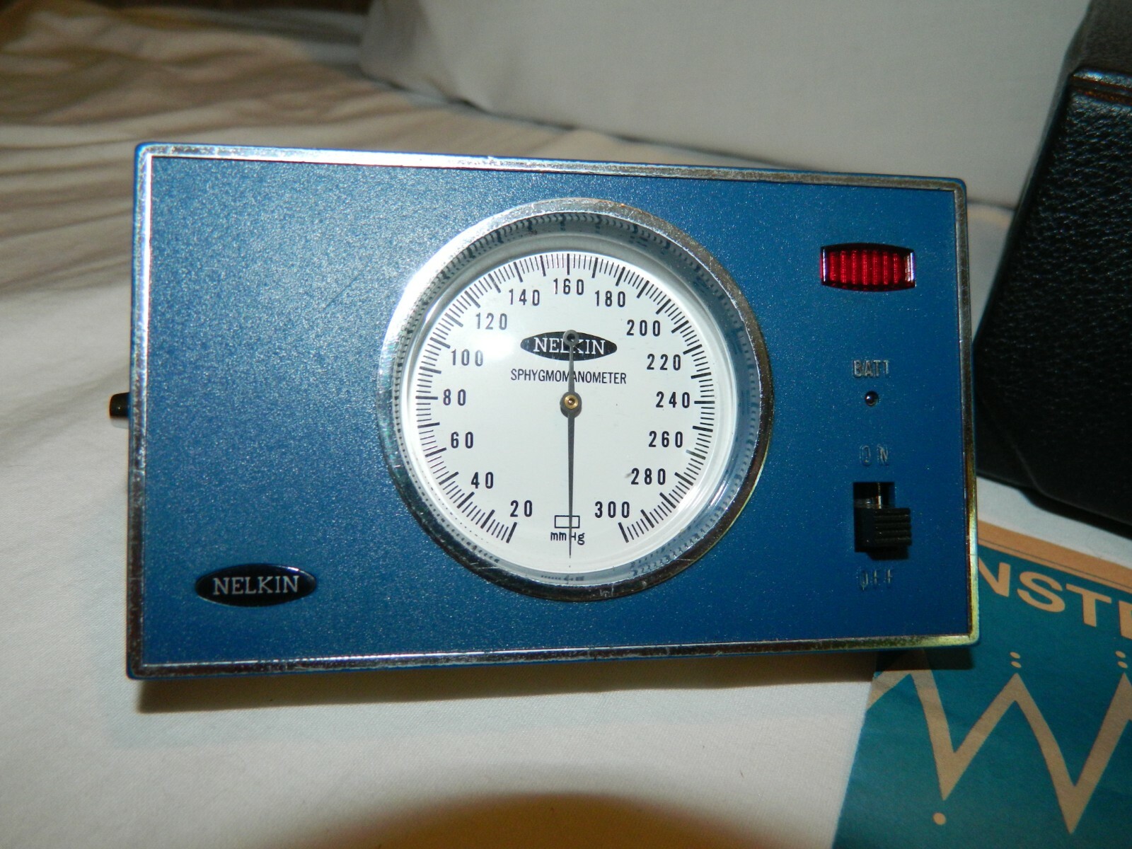 C-20 VINTAGE NELKIN/PIPER BLOOD PRESSURE KIT IN ORIGINAL BOX JAPAN