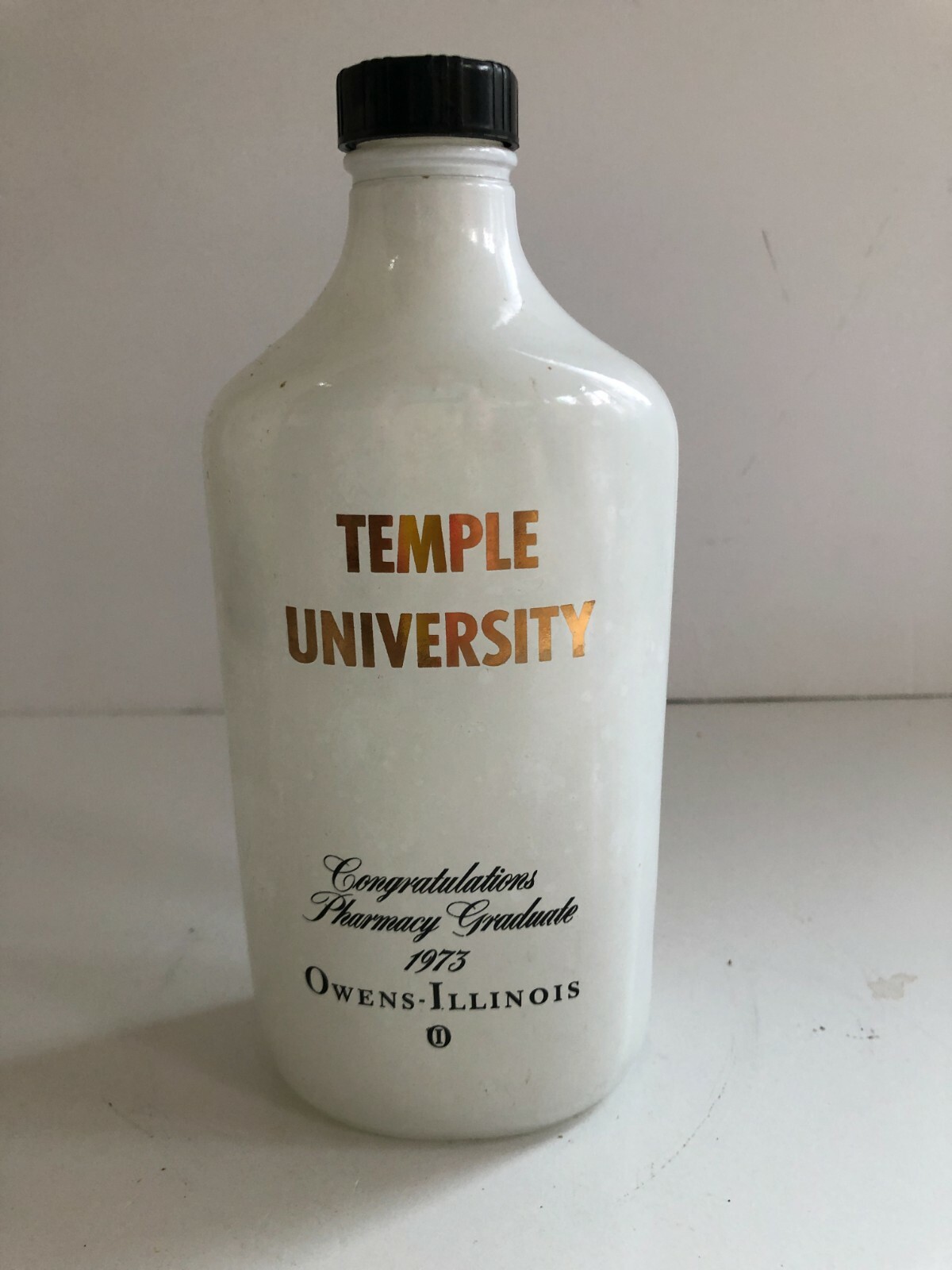 1973 Pharmacy Graduate Owens-Illinois Temple University 16oz Bottle .