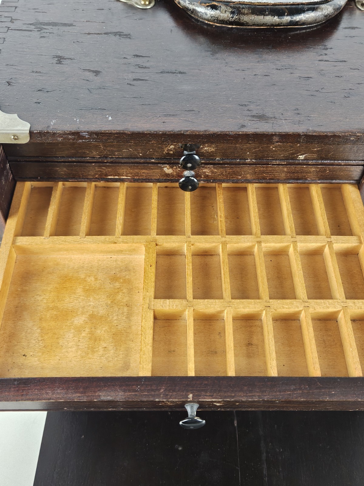 Antique Portable Travel Oak Locking Dentist Dental Tools Cabinet with Key