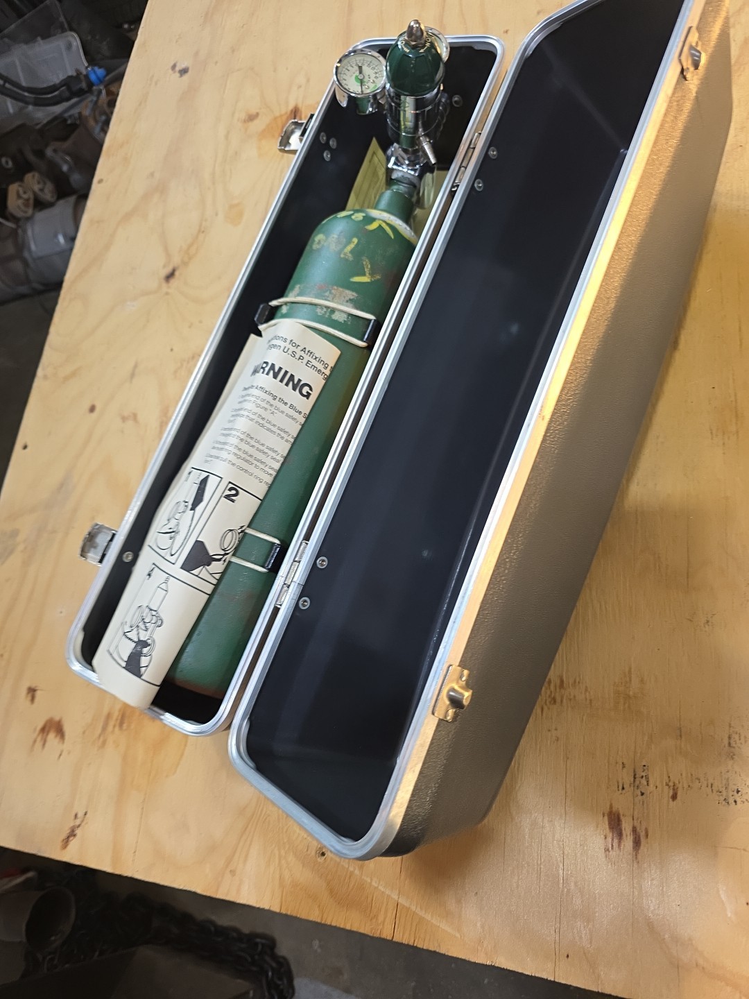 Vintage Portable Oxygen Kit Green Sphere Tank w/ Carrying Case, Aristocrat Inhal