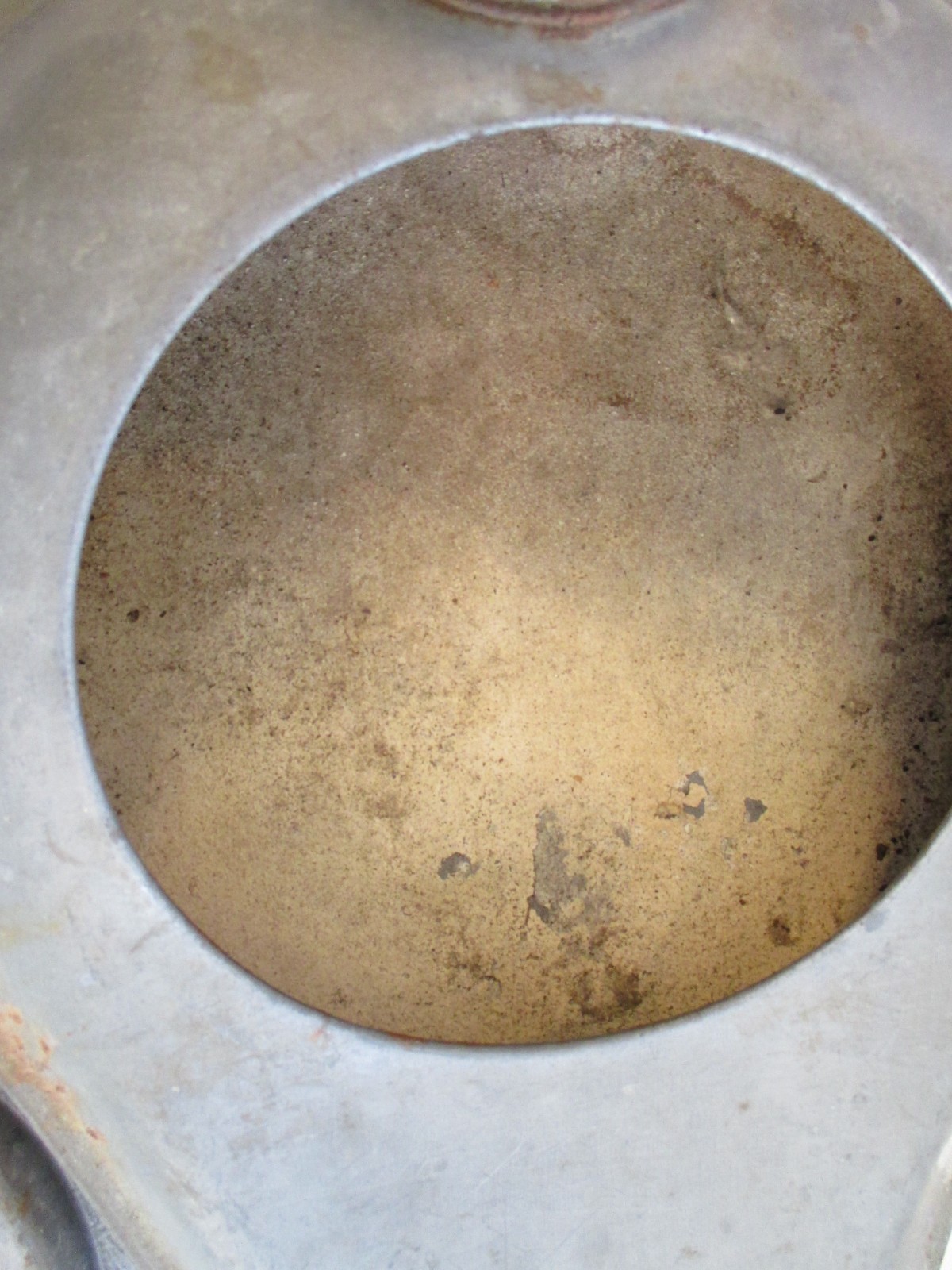 Vintage Unbranded Metal Bedpan/Urinal with Lid