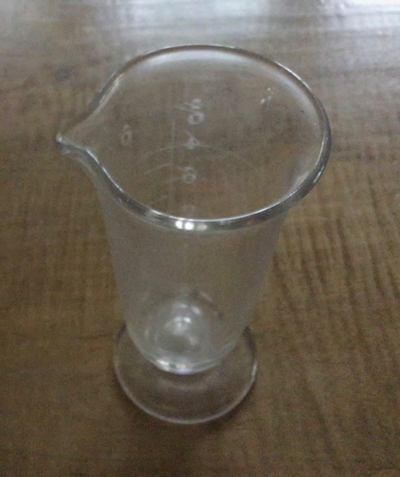 Clear Glass GRADUATED CYLINDER – FGC pharmacy drug store tulip shape 5.5in