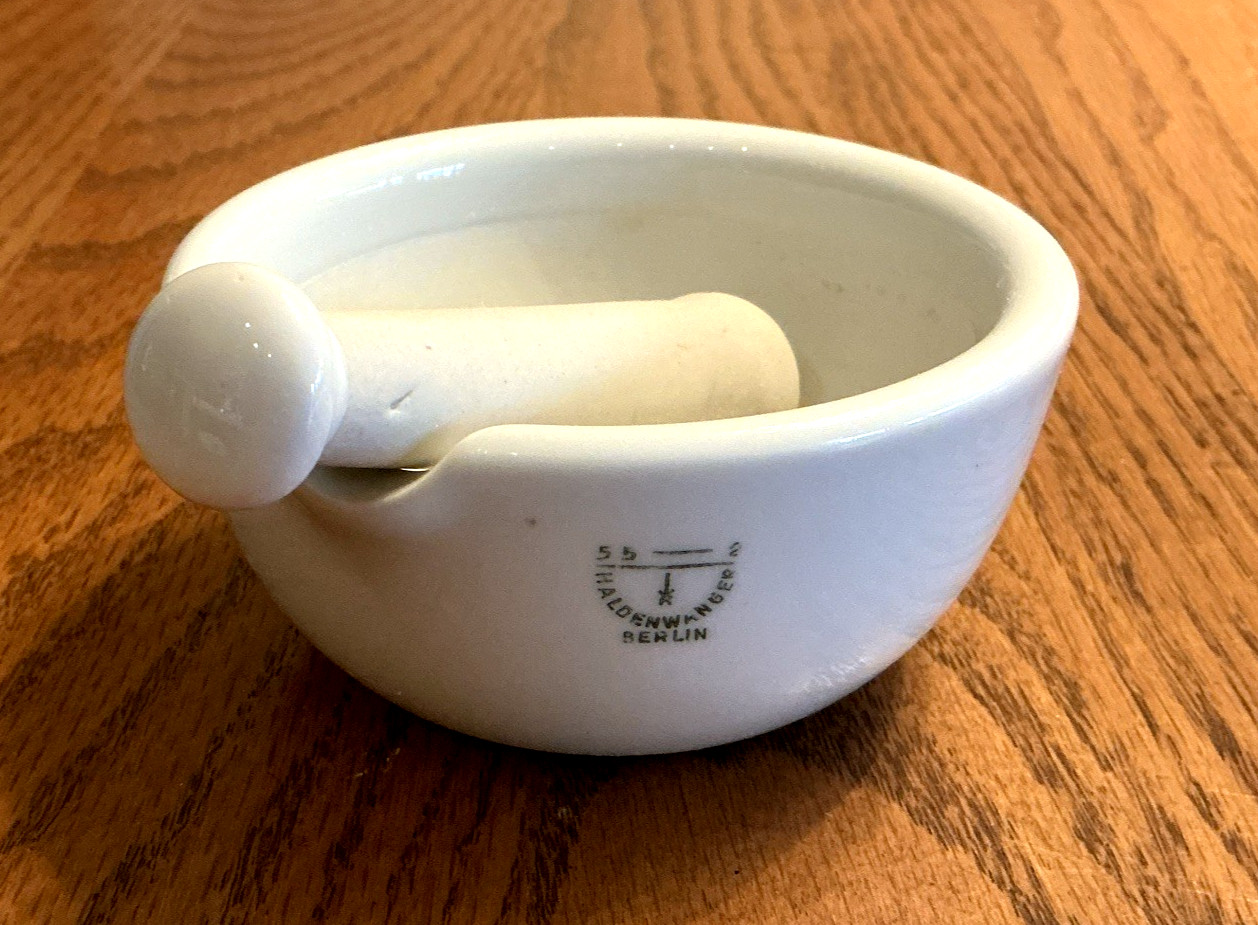 Vtg Haldenwanger Berlin Germany Mortar & Pestle White Porcelain Scientific 55-2