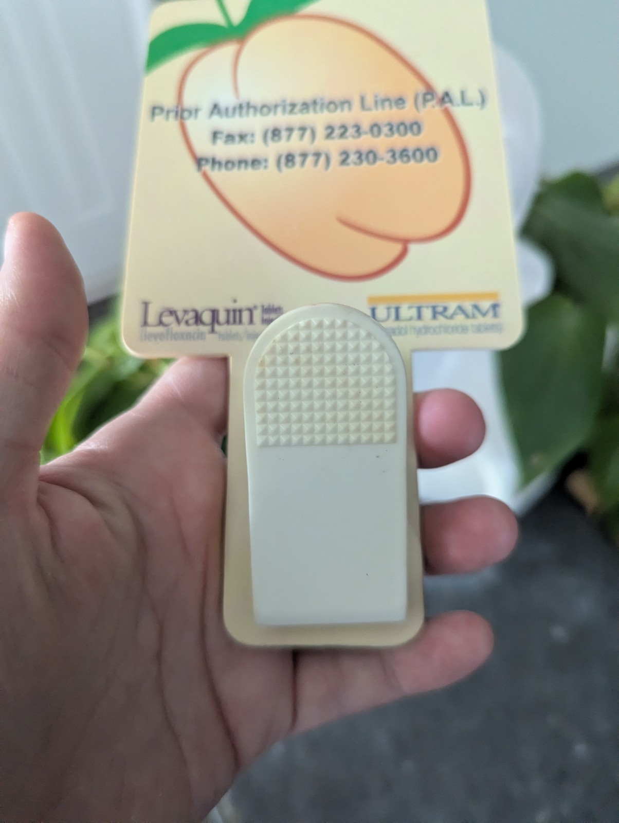 Vintage Levaquin Ultram Medicine Refrigerator Magnet Memo Clip Drug Rep Merch