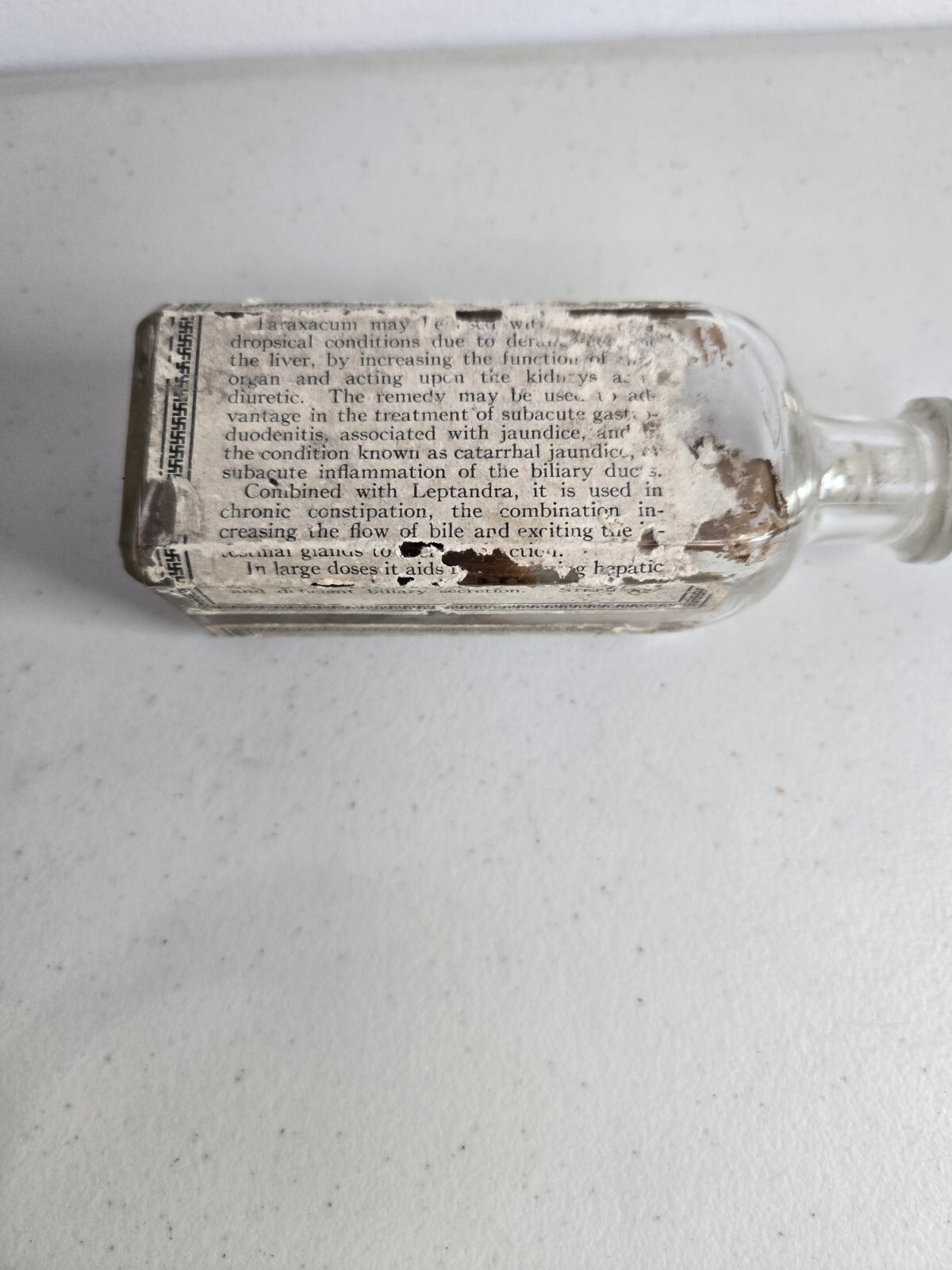 Vintage 5.5″ Taraxacum Glass Pharmacy Bottle Boyd Brothers Cincinnati Ohio