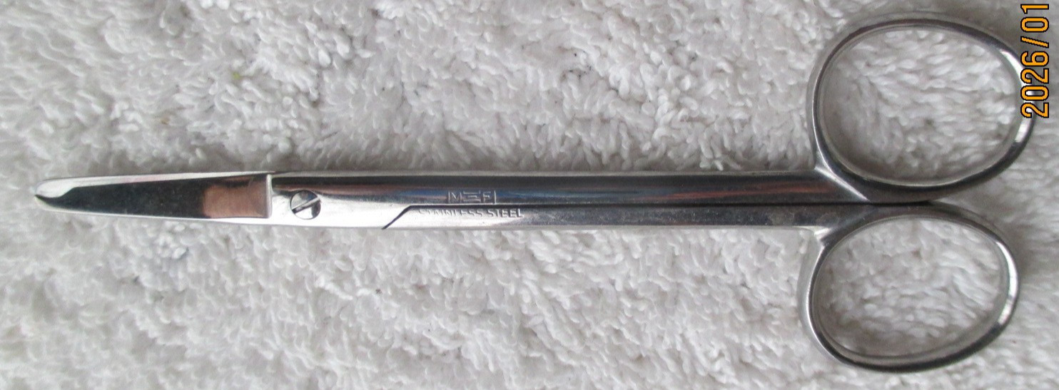 Vintage Misdom-Frank Stainless Medical Scissors 1 Blade Curved Germany 4.75″Long