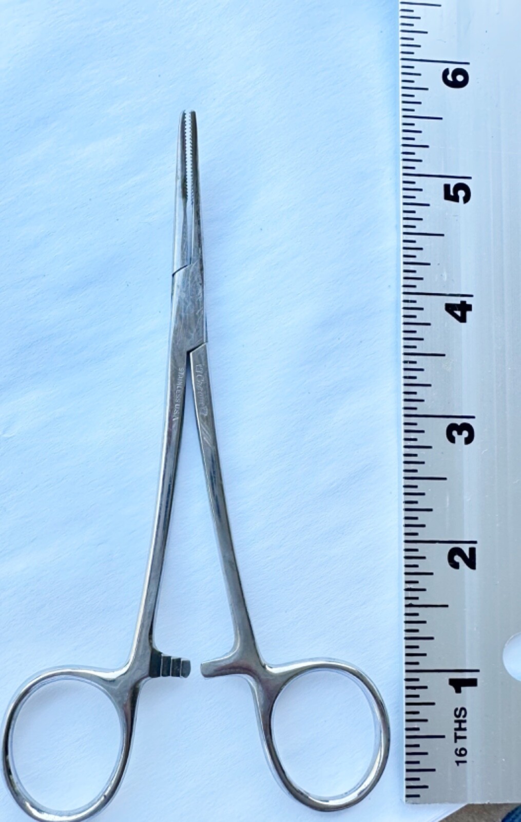 Crown Forceps hemostatic Halstead Mosquito LOCKING HEMOSTAT 5.5” Straight