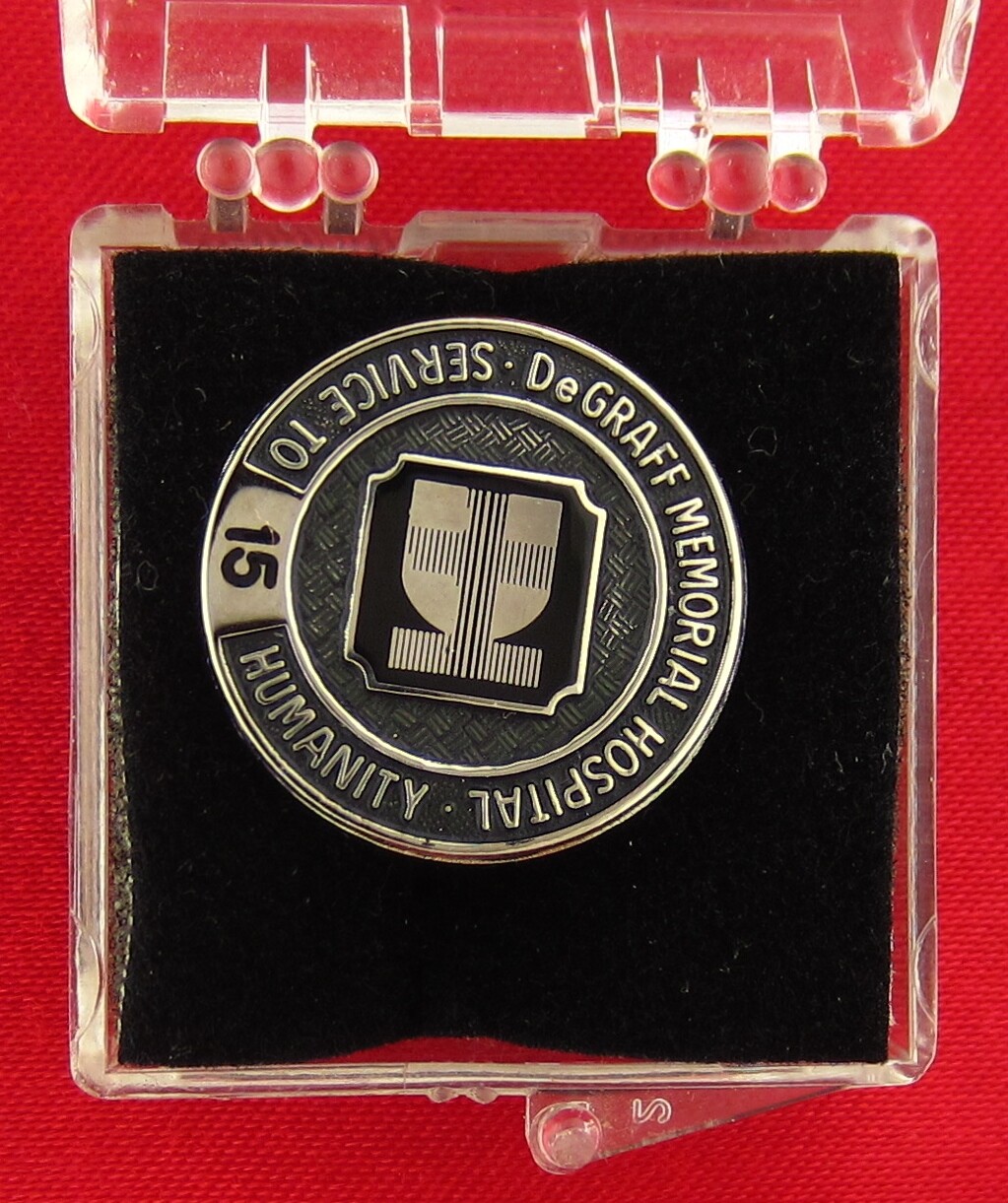 Sterling DEGRAFF MEMORIAL HOSPITAL Pin SERVICE TO HUMANITY 15 YEAR Religious PIN