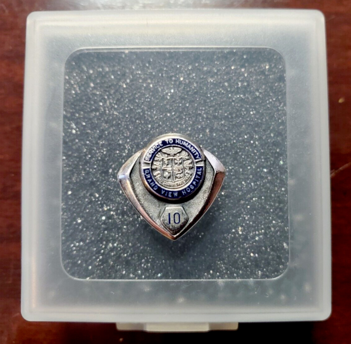 10 YEAR STERLING SILVER Grand View Hospital Blue Enamel Service To Humanity Pin