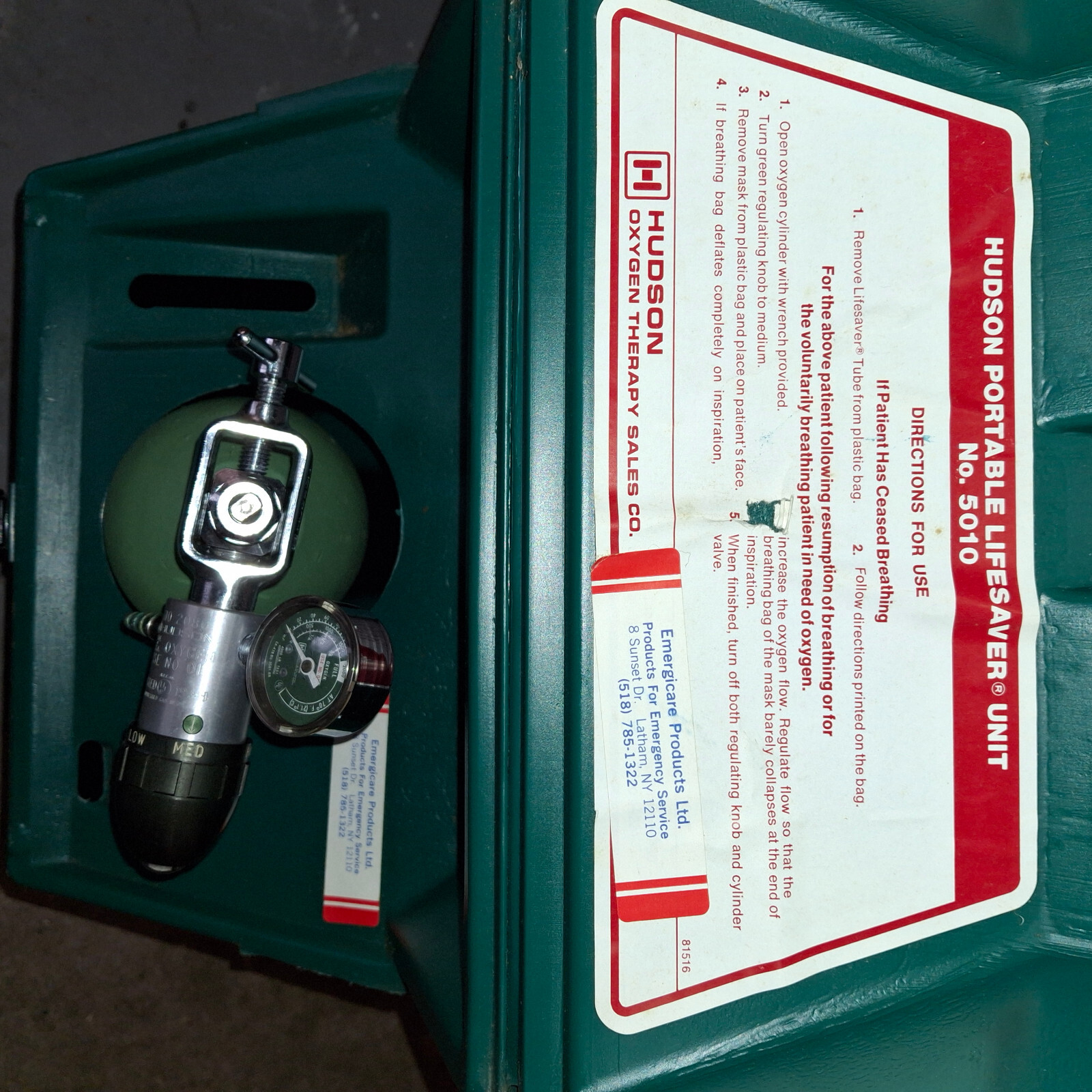 Vintage hard poly sided Hudson Portable Lifesaver Unit No 5010 22″ Tall as show
