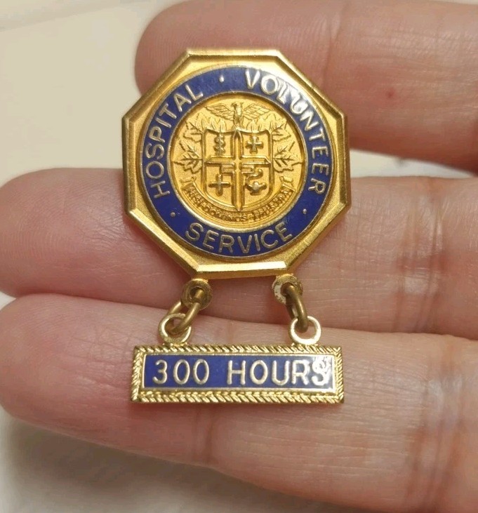 Vintage Hospital Volunteer Service Award Gold Tone Enamel Pin 300 Hours Medical