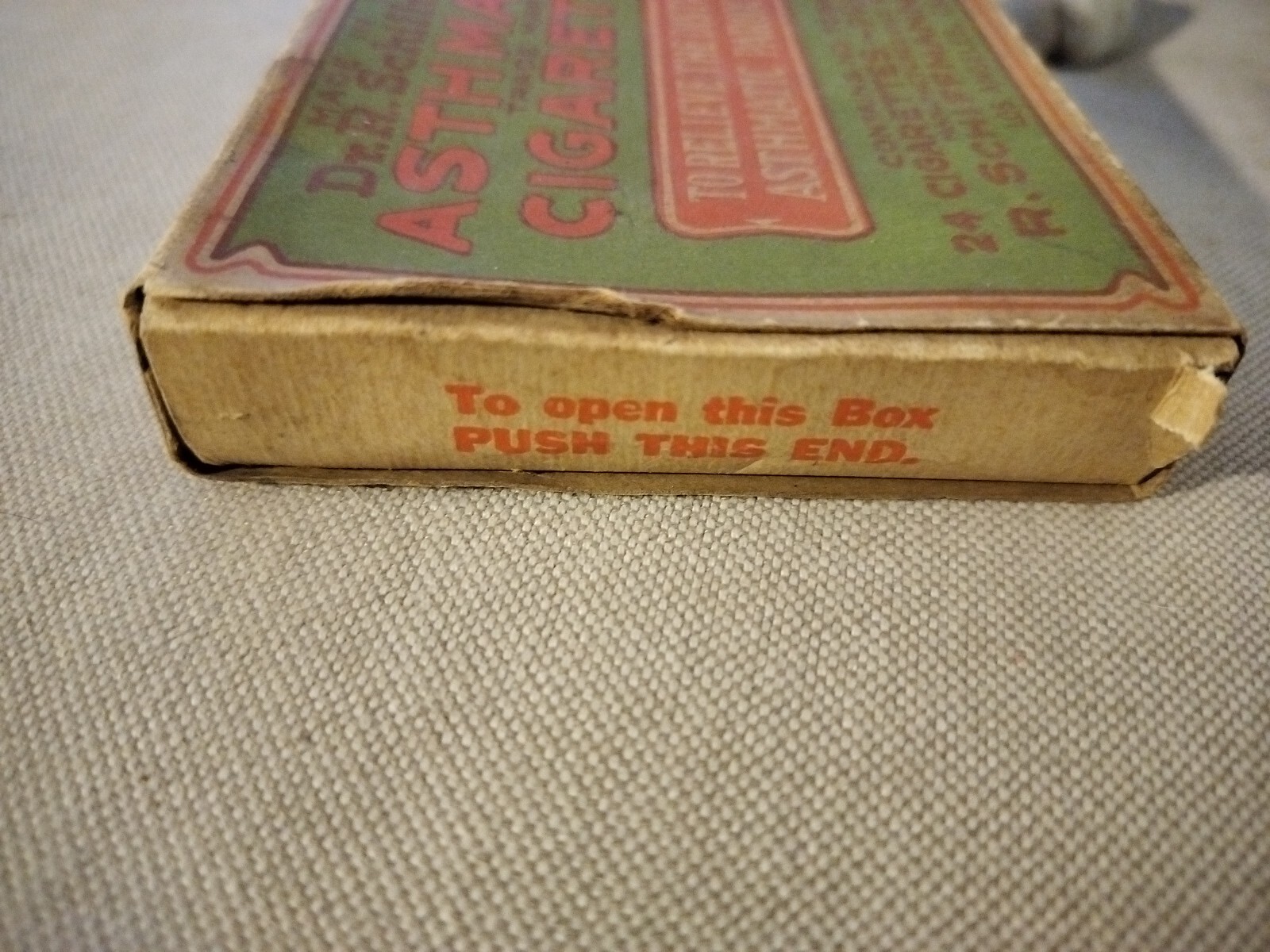 Vintage Dr R Schiffmann’s Asthmador Asthma BRONCHIAL AID Advertising Box