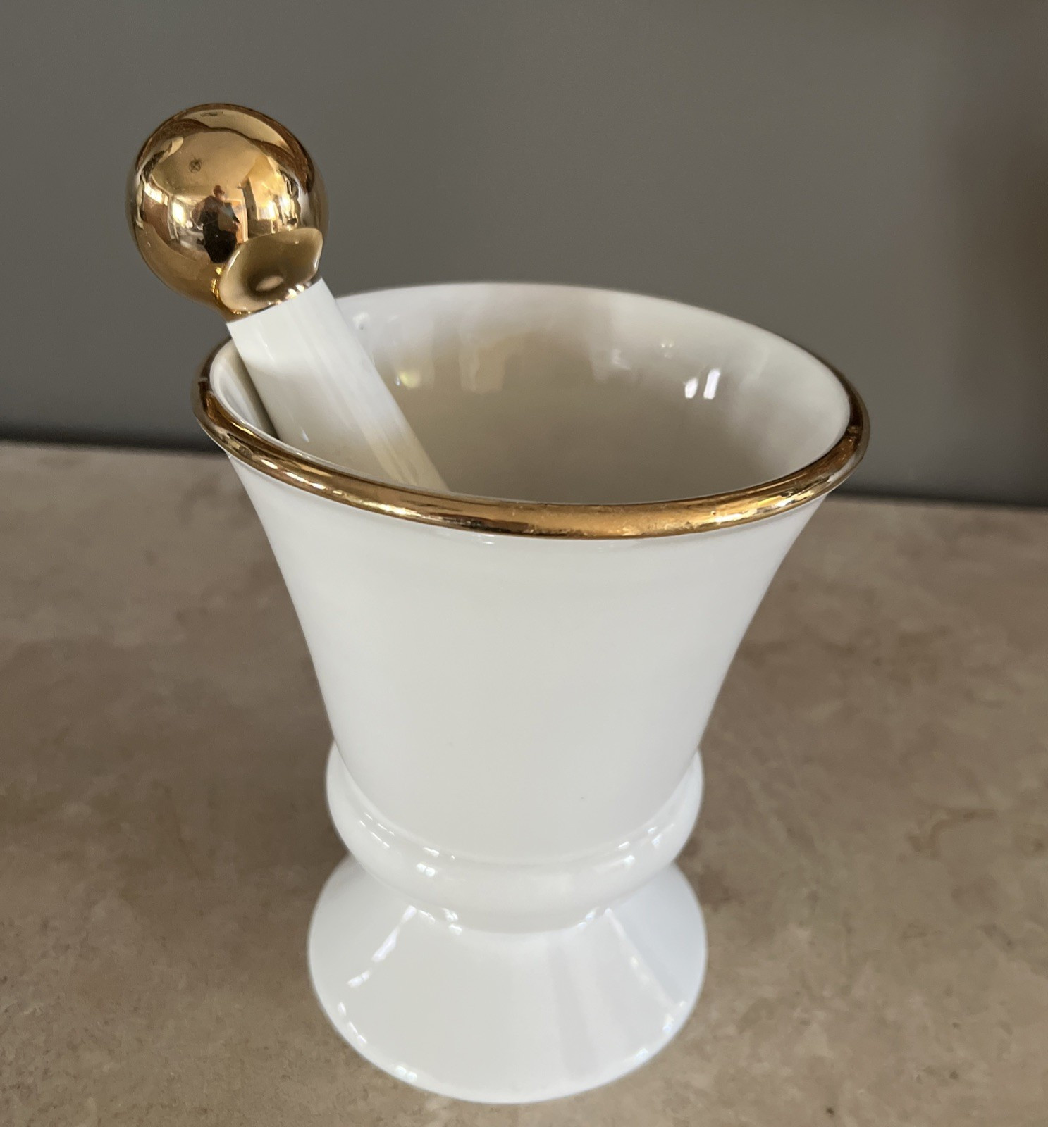 VTG. RX OWENS ILLINOIS PHARMACY MORTAR & PESTLE / GOLD GILDING APOTHECARY PIECE