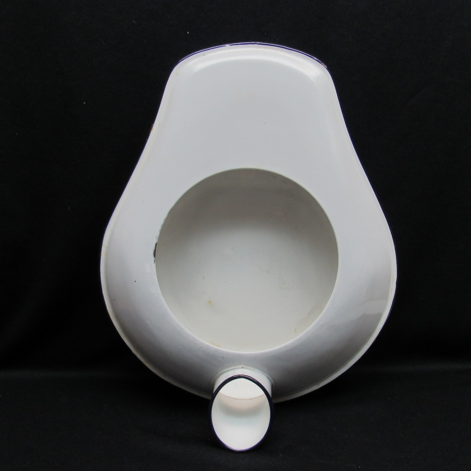 Vtg Unbranded White porcelain with Blue Trim Enamelware Metal Bedpan farmhouse