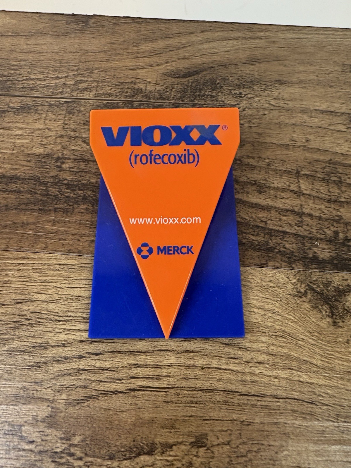 Vioxx Merck Pharmaceutical Drug Rep 4″ Chip Clip Note Holder Magnet