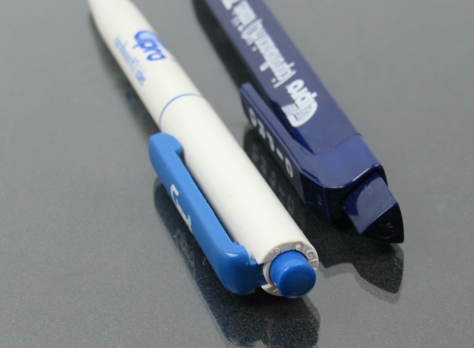 Cipro Lot PENS & Magnet Clip Drug Rep Pharmaceutical Promo Advertising Dry Ink