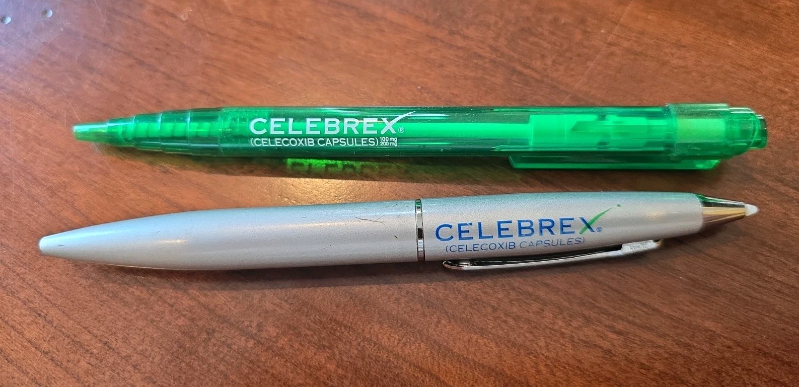 Celebrex Bextra Pens x2 Pharmaceutical Rep Promo Metal Plastic Medical