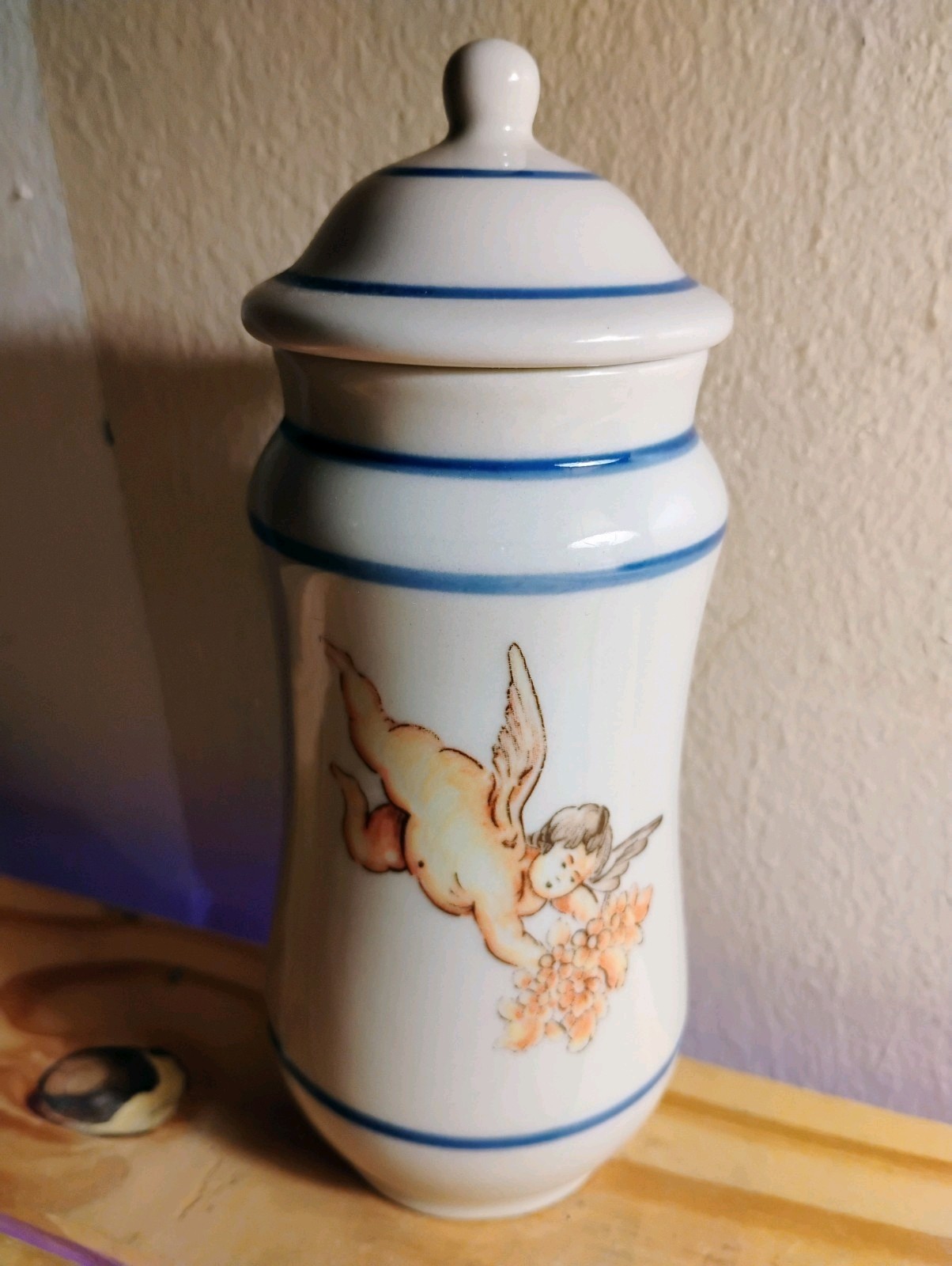 1 Tarro Angelus Pharmacy Albarello Apothecary Jar Italy 6″ Angel Cherub
