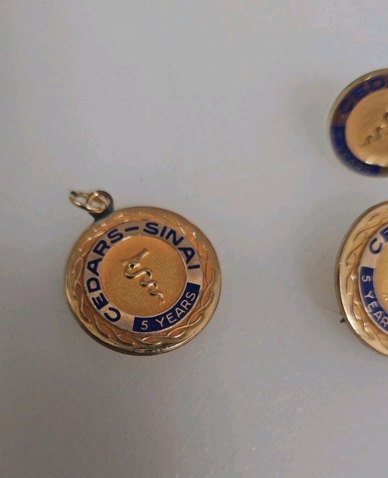 Vintage Cedars-Sinai Hospital Los Angeles 5 Year Service Award Gold Tone Pin Set
