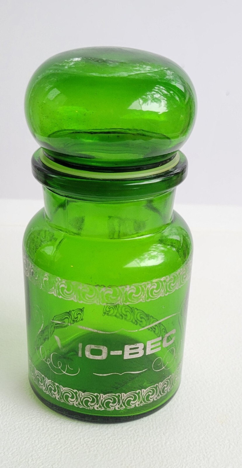 Vintage Green Glass Apothecary Jar Bubble Lid Belgium 5.5″ Vio-Bec
