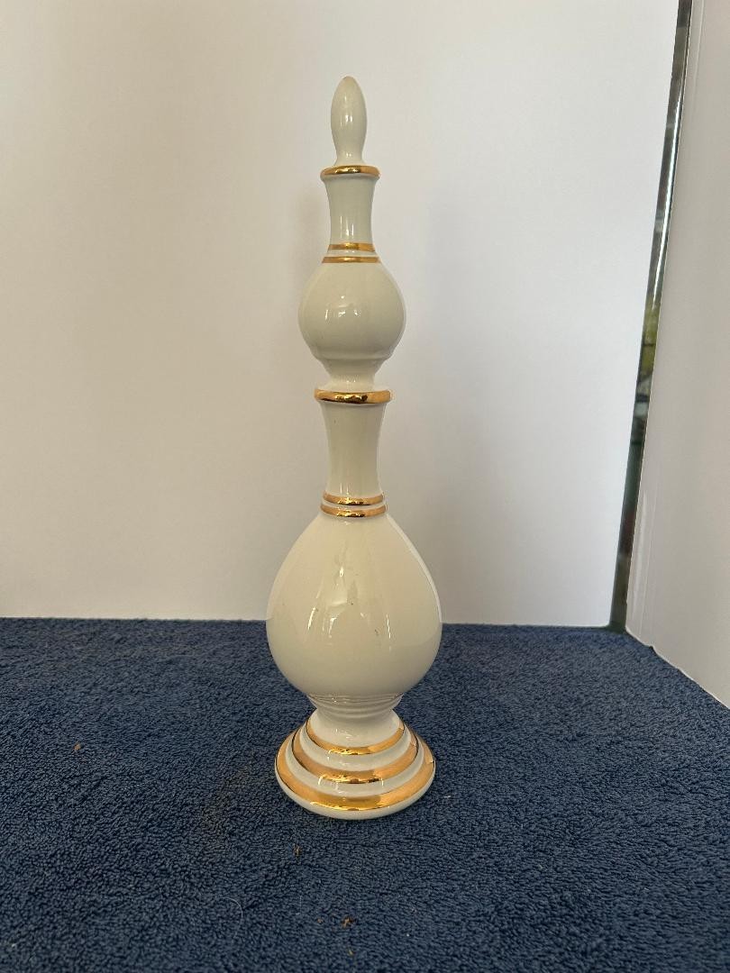 Vintage White Owens Illinois Ceramic Pharmacy Apothecary Finial display RX decor