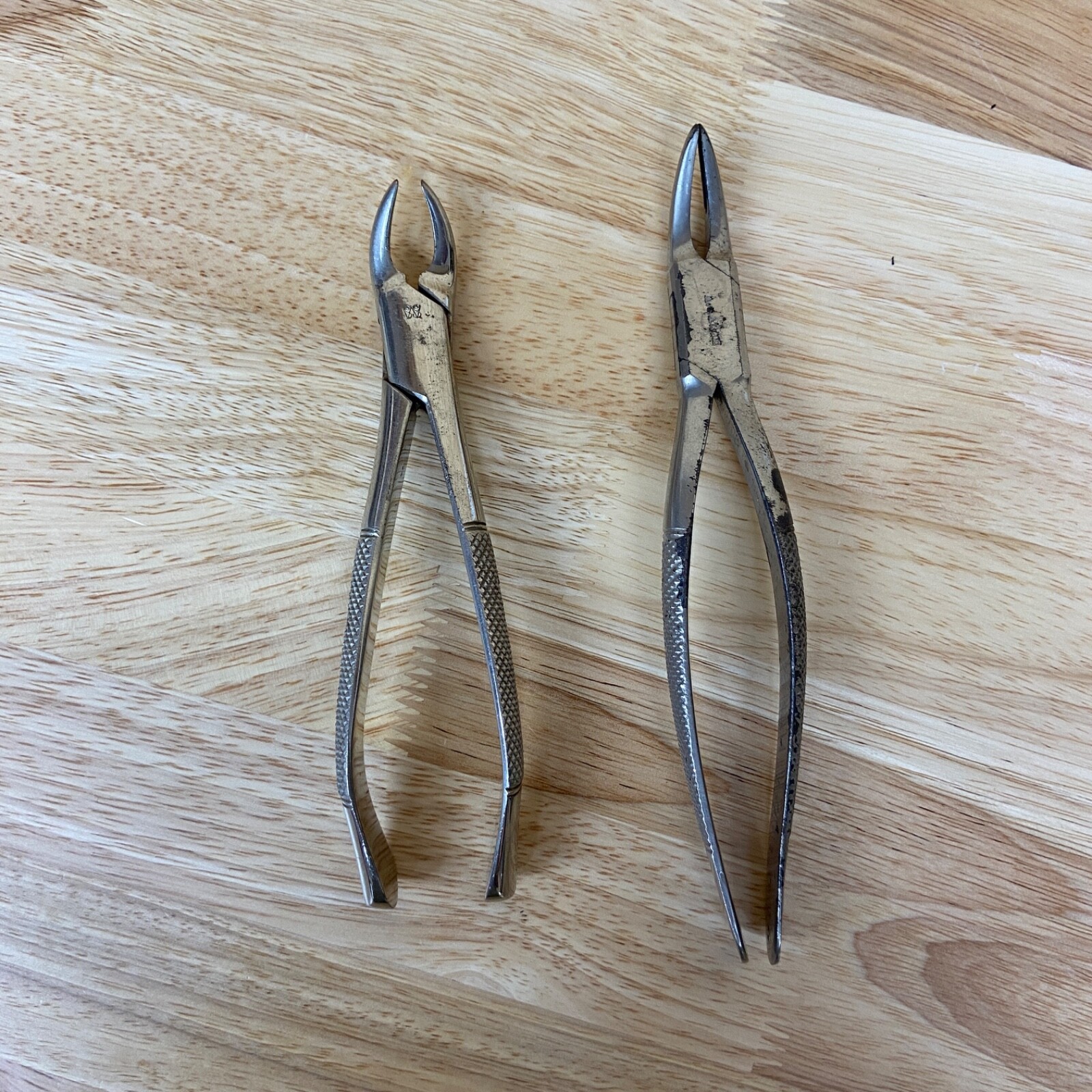 Vintage Lot Of 2 Unbranded Dental Tooth Extractor Instrument