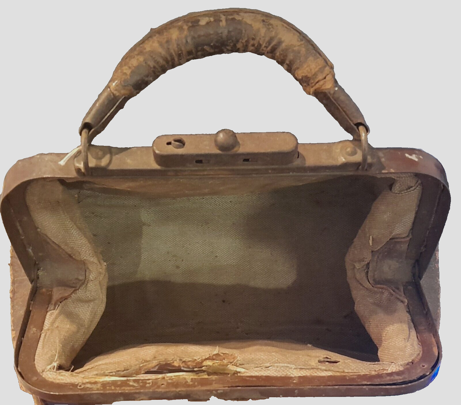 Vintage ALLIGATOR SKIN Purse Circa 1949 11x9x5 possibly medical bag