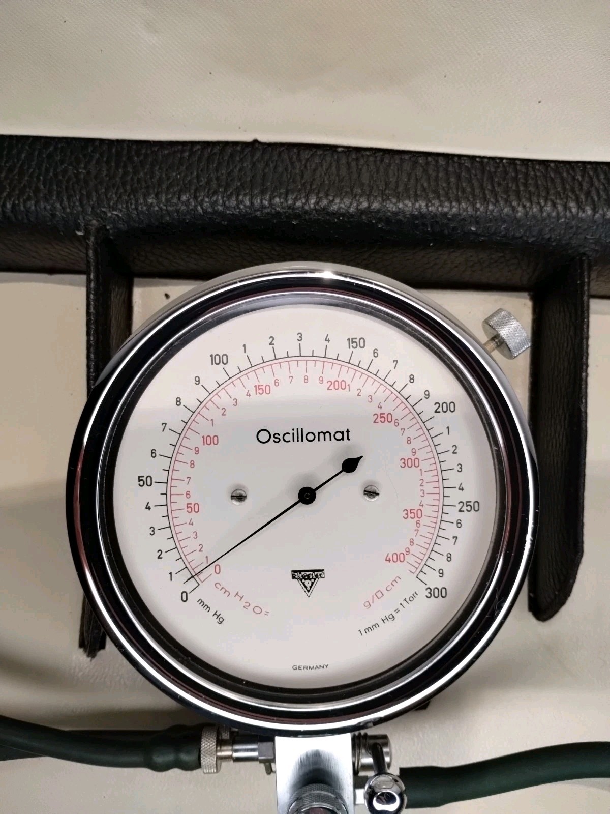 Vtg Riester Oscillomat Blood Pressure Device Sphygmomanometer Portable Germany