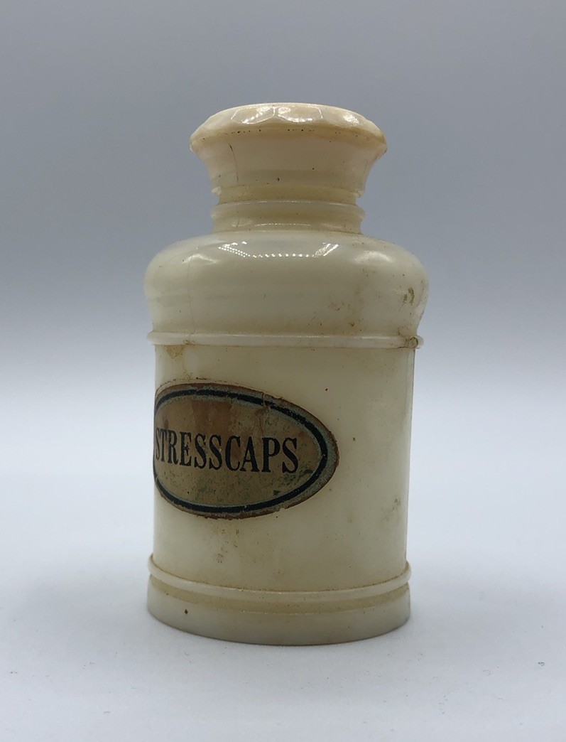 Vintage Bakelite Plastic Stresscaps Pharmaceutical Apothecary Bottle Italy 3″ T