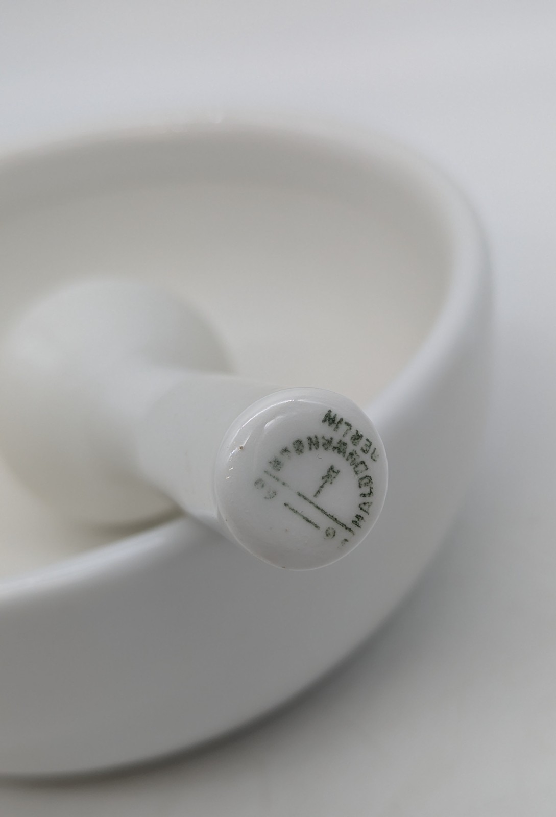 Vtg Haldenwanger Berlin Germany Mortar & Pestle White Porcelain Scientific 6.5″
