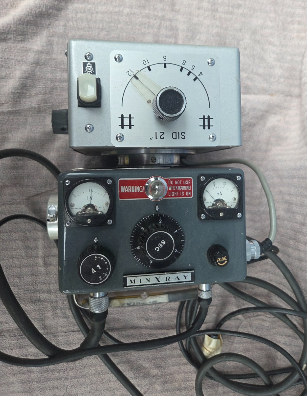 Vintage MinXray Portable Unit & Collimax R-120HT Collimator – 1985