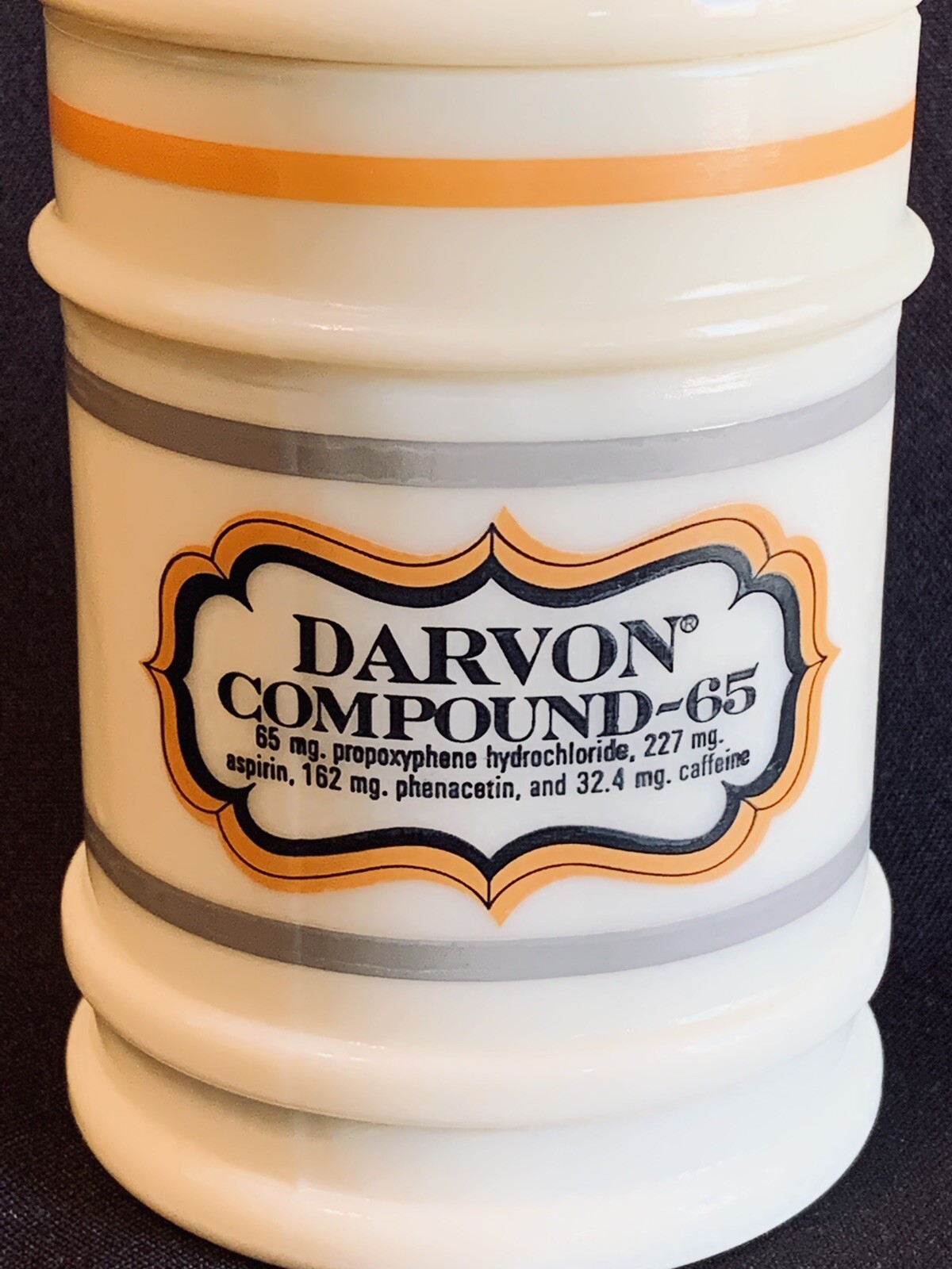 Vintage DARVON COMPOUND 65 Apothecary Custard Milk Glass Jar Canister & Lid 5.5”
