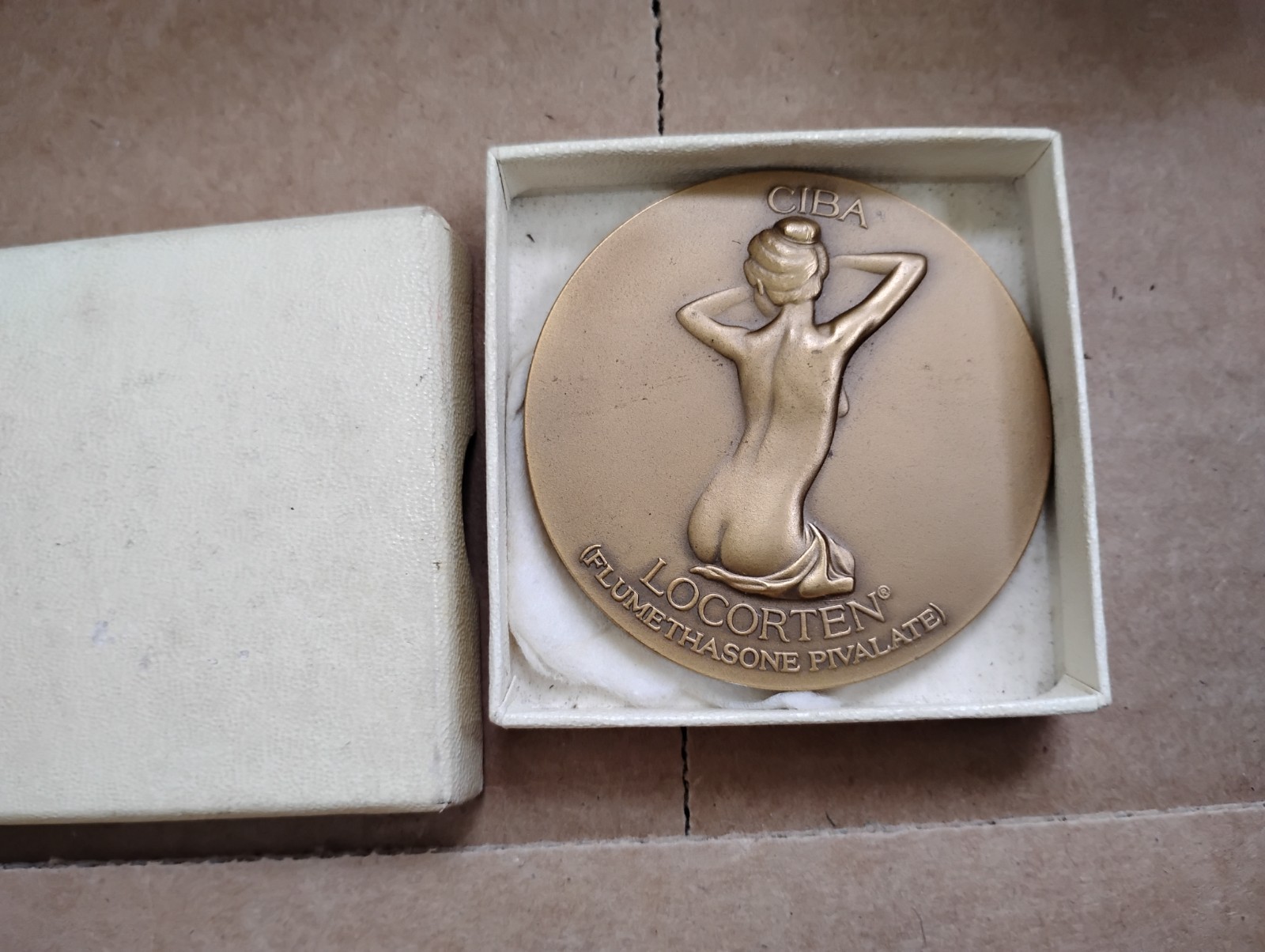 CIBA Locorten Bronze Medallion Medallic Art Company in Original Box 2 1/2″ Dia.